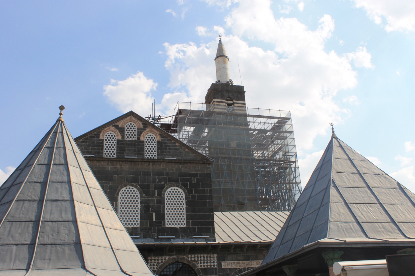Diyarbakır'da Ulu Cami’de Cuma namazı kılınamadı